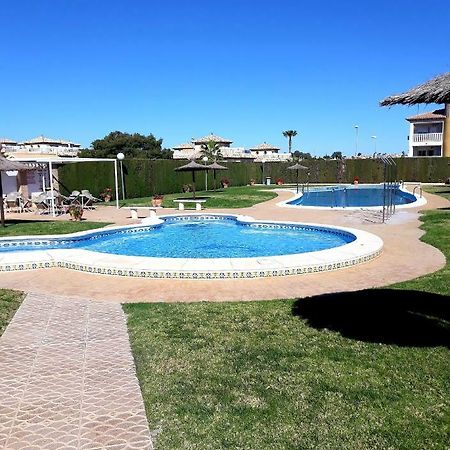 Fabulous Detached Large Villa 5 Bedrooms 3 Bathrooms Backing Onto Villamartin Golf Course מראה חיצוני תמונה