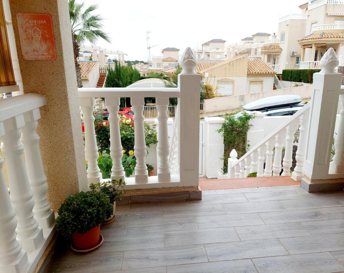Fabulous Detached Large Villa 5 Bedrooms 3 Bathrooms Backing Onto Villamartin Golf Course מראה חיצוני תמונה