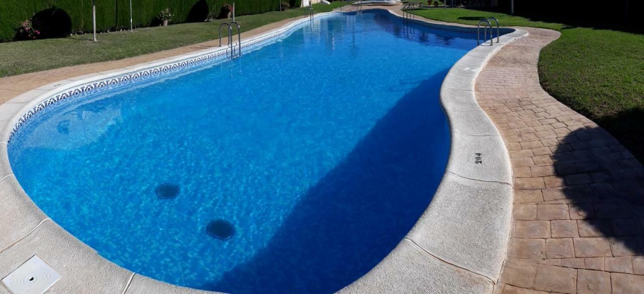 Fabulous Detached Large Villa 5 Bedrooms 3 Bathrooms Backing Onto Villamartin Golf Course מראה חיצוני תמונה