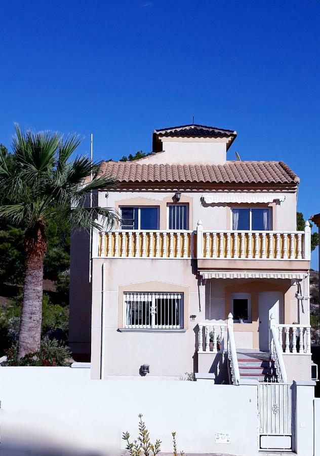 Fabulous Detached Large Villa 5 Bedrooms 3 Bathrooms Backing Onto Villamartin Golf Course מראה חיצוני תמונה